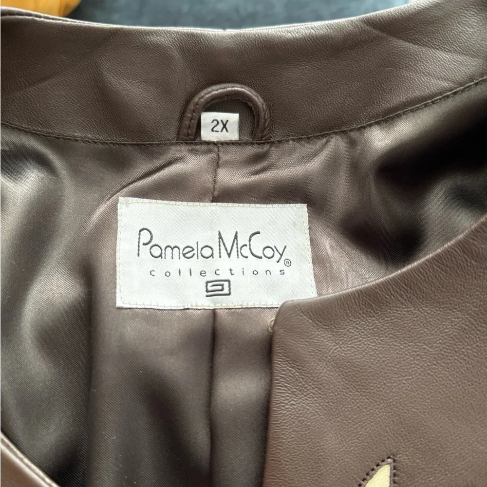 Pamela McCoy Dark Brown Leather Jacket with Cream Details - Picture 3 of 4